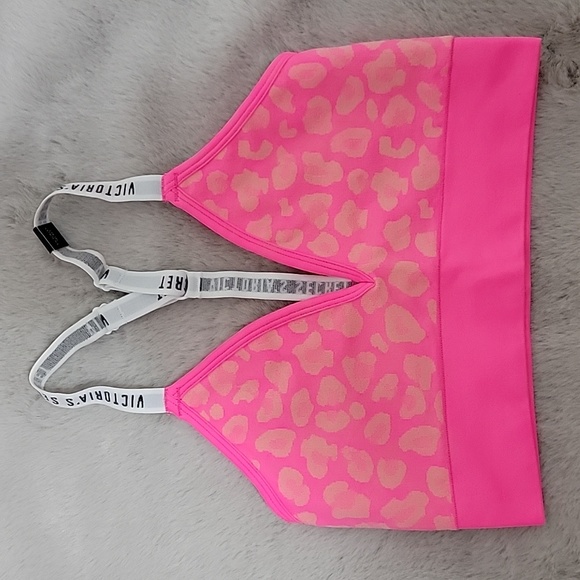 Victoria's Secret Other - NWT Victoria's Secret hot pink cheetah lounge bra size M